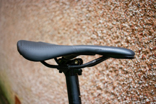 Iridium 2024 fitness saddle